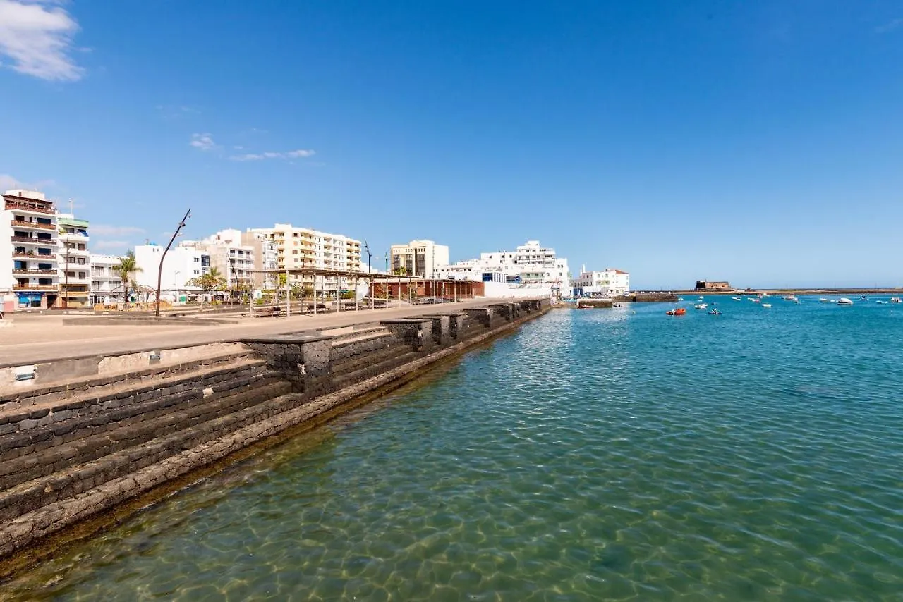 Fee4Me: First Line Luxury Apartment Arrecife  0*, Arrecife (Lanzarote)